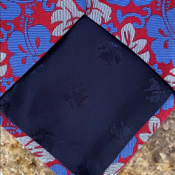 Brooks Brothers Floral Necktie - Picture 4 of 4